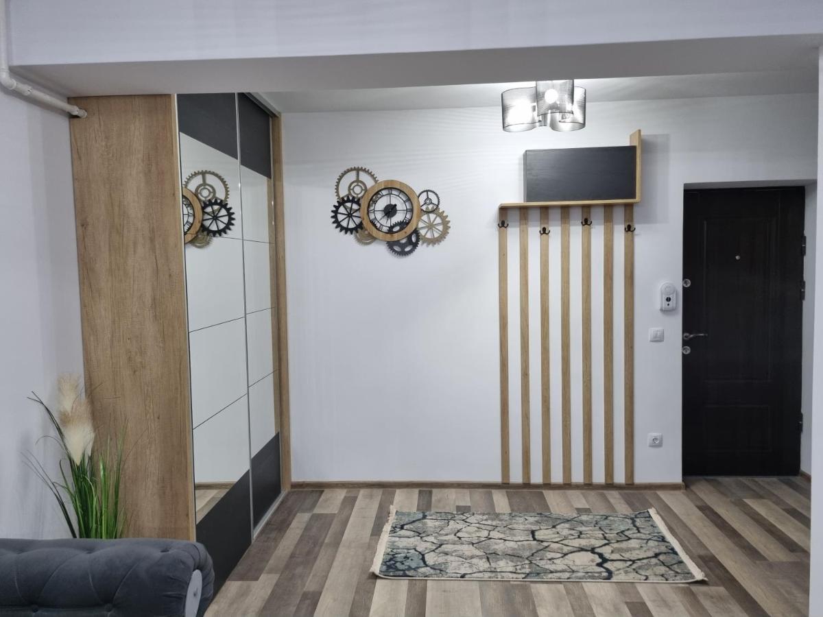 Luxury Apartments Bacău エクステリア 写真