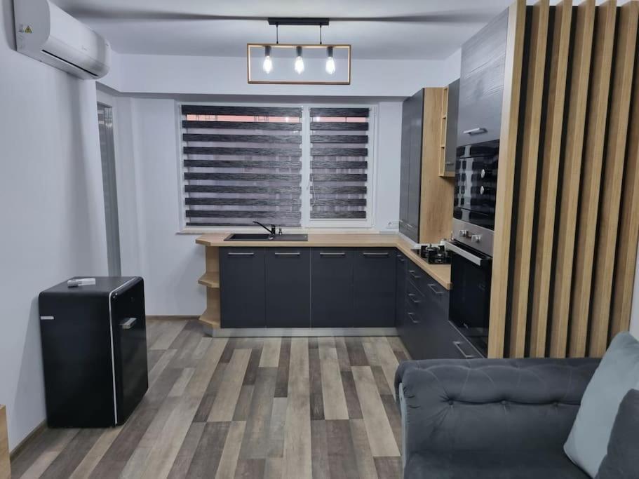 Luxury Apartments Bacău エクステリア 写真