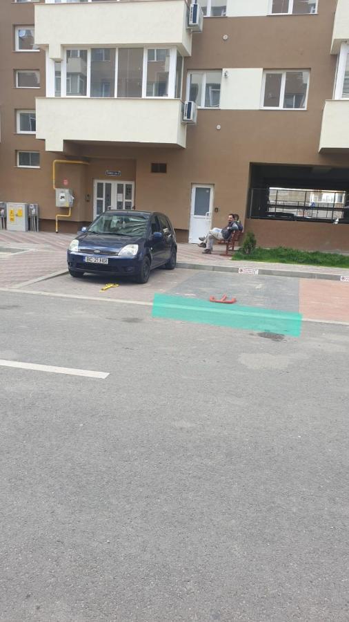 Luxury Apartments Bacău エクステリア 写真